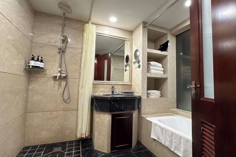 Bathroom 4, Kashi Laining Hotel, Kashgar
