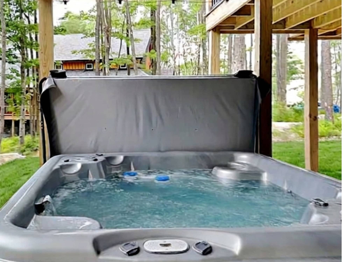 Sport & Beauty 4, The Pour House by Taylor Made Deep Creek, Garrett