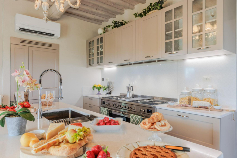 Others 3, Villa Noa, a Private Retreat with View, Lucca