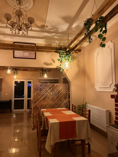 Food & Drinks 2, Camping & Guest House Herges, Pogradecit