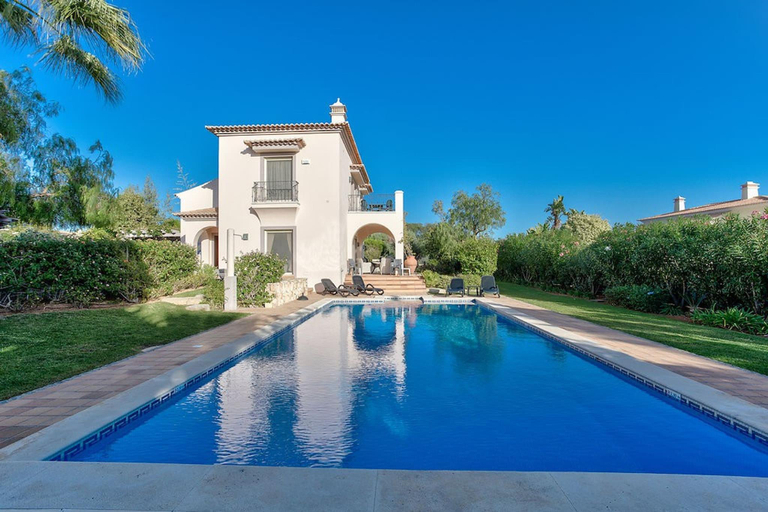 5, Casa Marta · Three bedroom villa with sea views!, Lagoa
