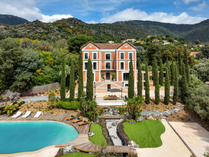 Others 3, Chateau la Merienne, Var