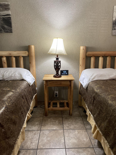 Bedroom 2, Village Inn, Stephens
