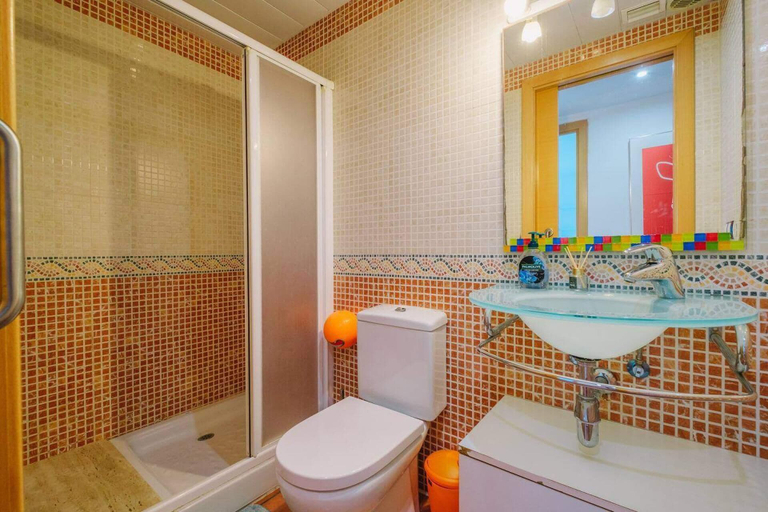 Bathroom 2, Apartment - Sleeps6 - Pool - Seaview - Petfriendly, Tarragona