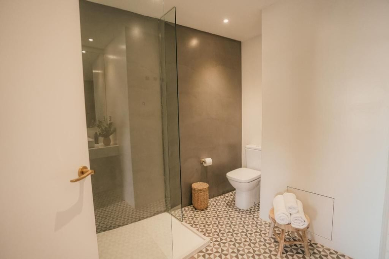 Bathroom 3, El Niu de Martinet, Lleida