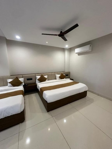 Room 2, Shree Madhuram, Ujjain