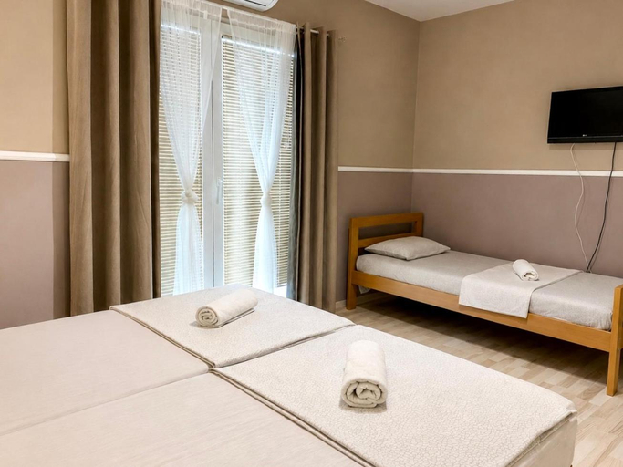 Others 4, Struga Rooms-Dhoma-Sobi