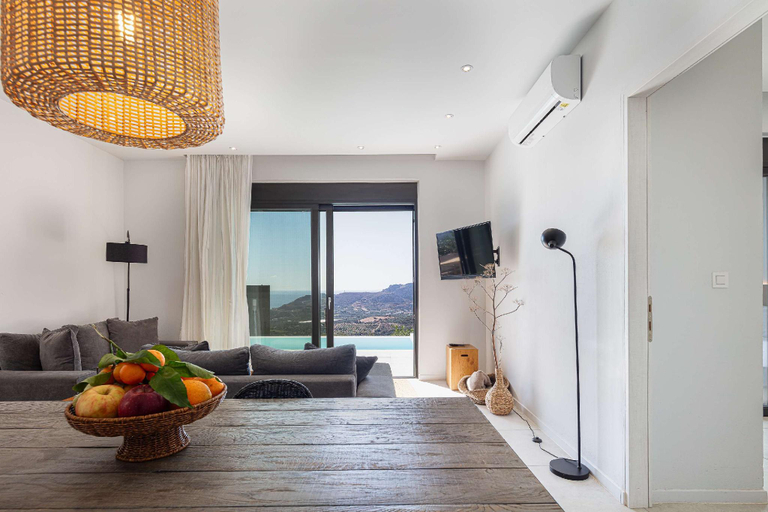2, Villa Filios - 3 bedroom villa with Infinity Pool, Crete