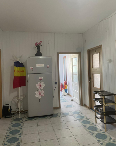 Others 4, Casa Family, Tuzla