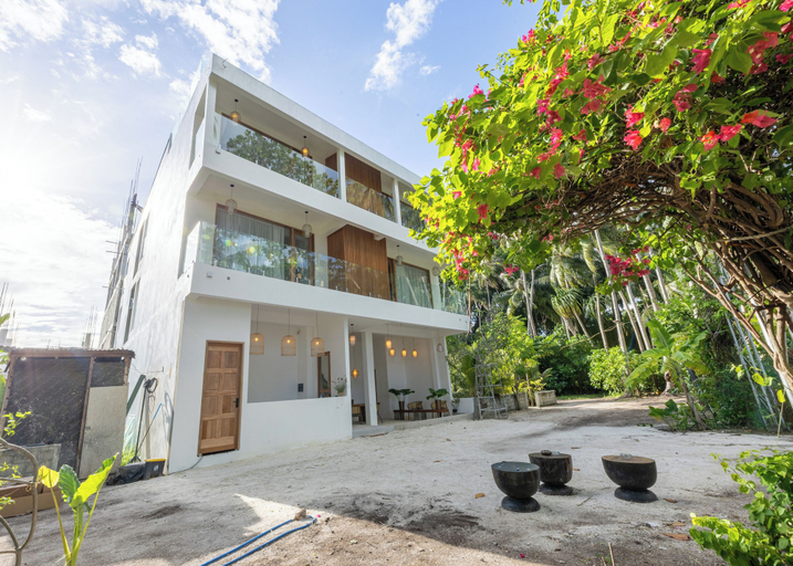 Exterior 3, ODI Beachfront, Baa Atoll