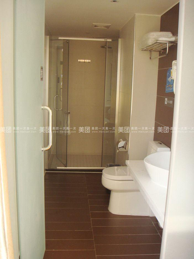 Bathroom 4, 7 Days Inn Heyuan Longchuan New City, Heyuan