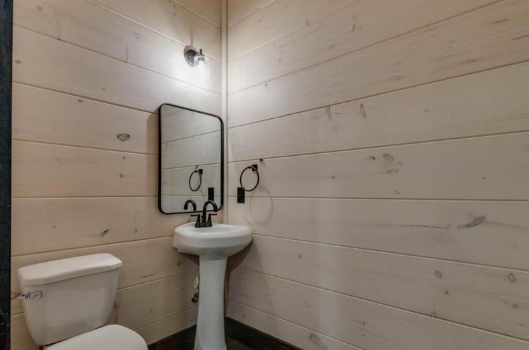 Bathroom 3, Bluemoon Ridge, Sevier