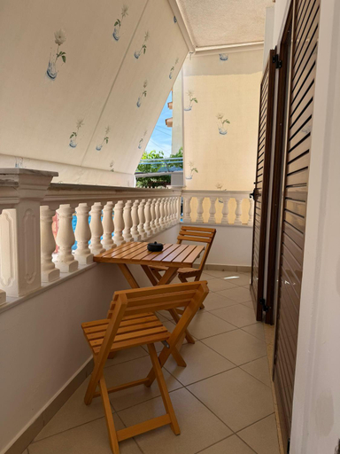 Facilities 5, White Villa, Sarandës