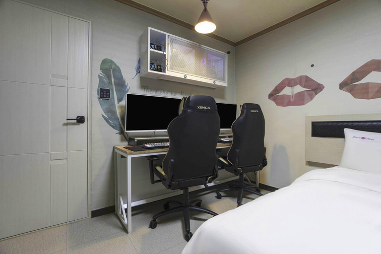 Bedroom 4, Gildong Love is, Gangdong