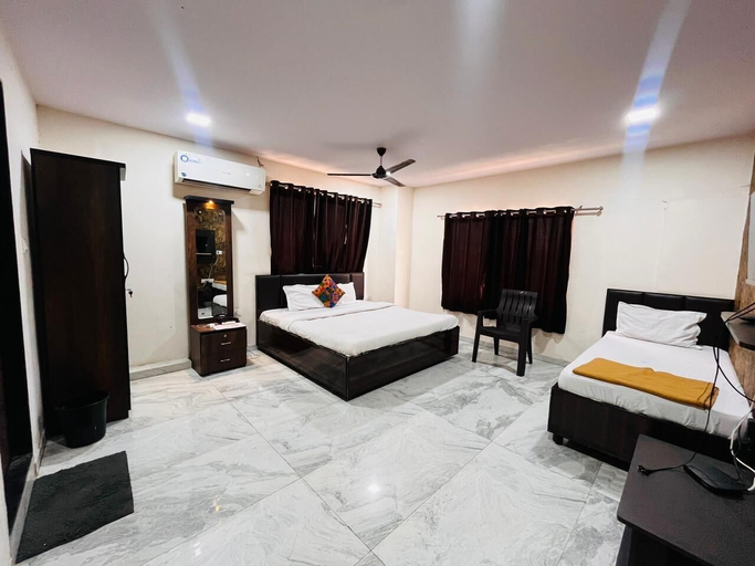 Room 3, HOTEL VISHWA PALACE, Ahmadabad