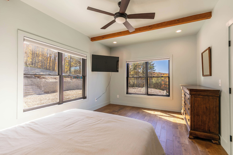 Interior 4, Luxe Mountain Haven, Ashe