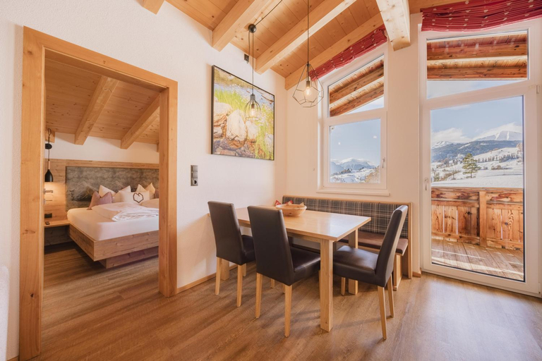 Bedroom, Alpinium - inklusive SUPER SOMMER CARD, Landeck