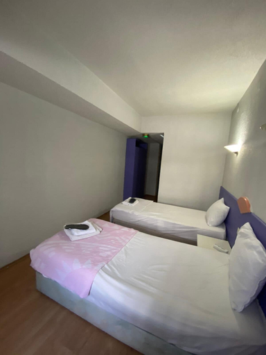 Others 3, Masal Otel, Burhaniye