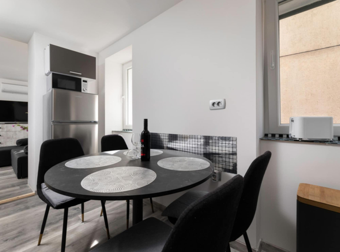 Dining room 5, Apartments Nikoleta & Susanne, Punat