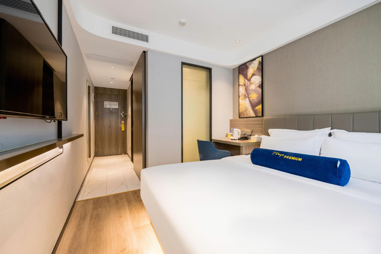 Bedroom 2, 7 Days Premium Shenzhen Science and Technology Park Metro Station Branch, Shenzhen