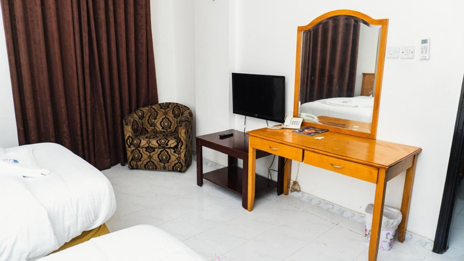 Bedroom 2, Pan Emirates Hotel, Sharjah City