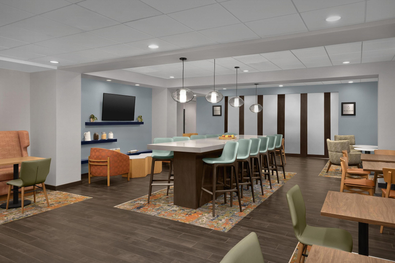 Food & Drinks 5, Hampton Inn Kernersville, Forsyth