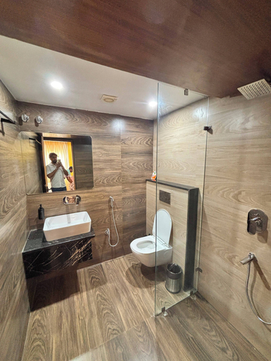 Bathroom, Kaaizen Inn, Varanasi