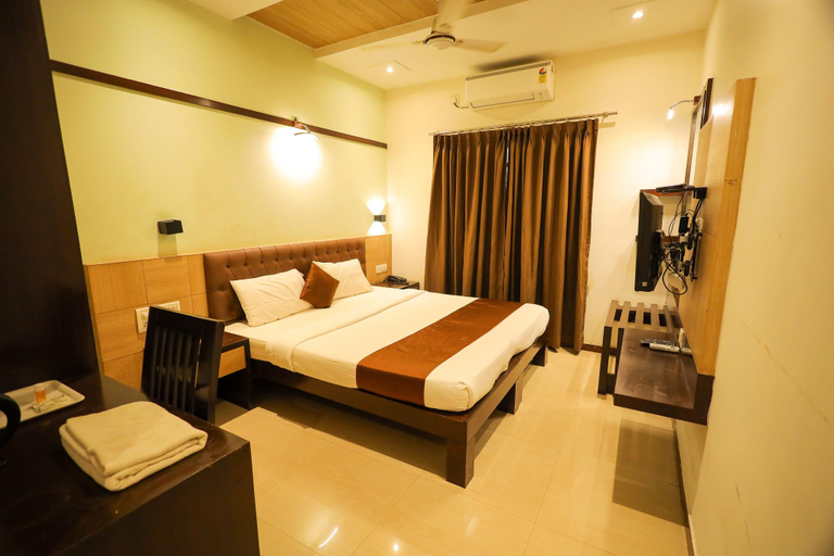 Bedroom 3, Hotel Plaza Heights by RAK Rooms, Dakshina Kannada