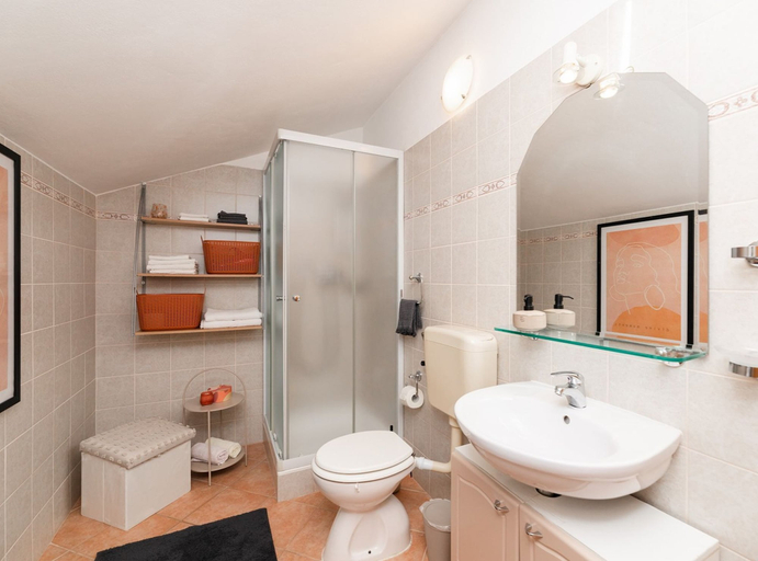 Bathroom 3, Apartments Roda -, Supetar