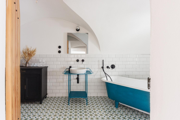 Bathroom 3, Am Znaimertor, Hollabrunn