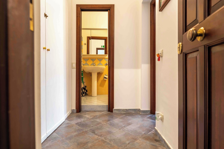 Others 5, Solemar Sicilia - Casa Emma, Palermo