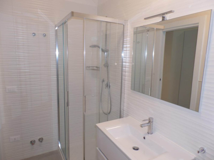 Bathroom 4, Nice Flat for Five Guests in a Modern Residence, Venezia