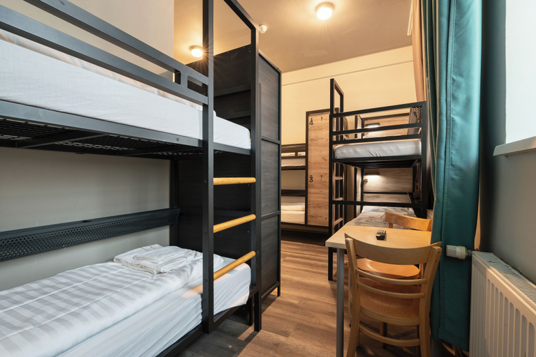 Bedroom 3, a&o Hostel Salzburg Hauptbahnhof, Salzburg