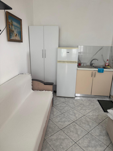 Others 3, Lea home, Vlorës