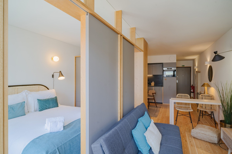 Others 5, Feel Corporate Housing Campanh 06, Porto