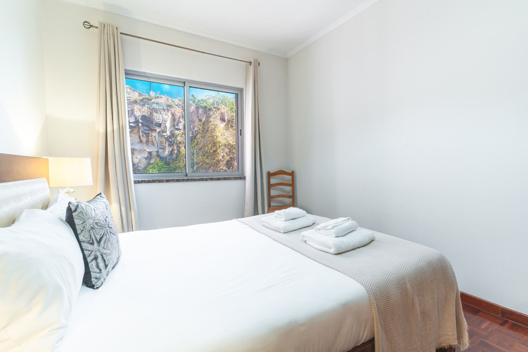 Room 3, Bella s Place Apartment by Atlantic Holiday, Santa Cruz