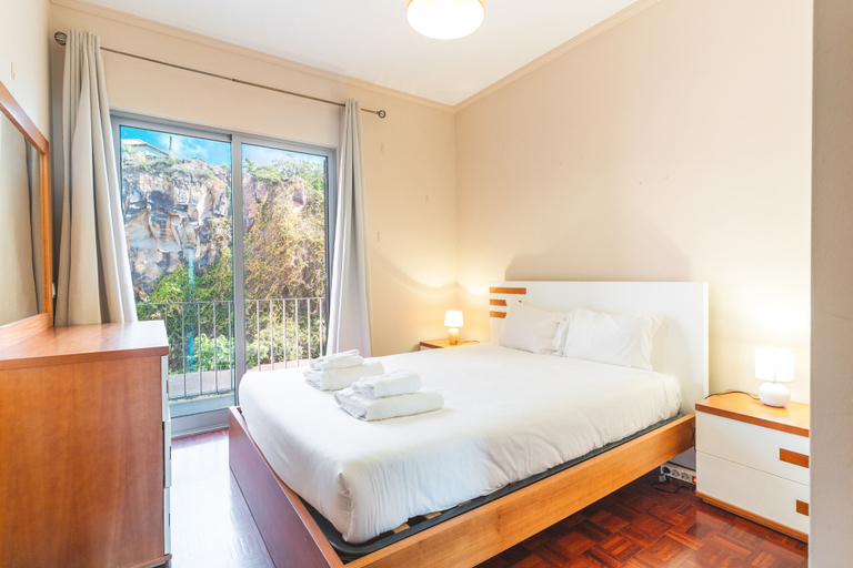 Room 4, Bella s Place Apartment by Atlantic Holiday, Santa Cruz