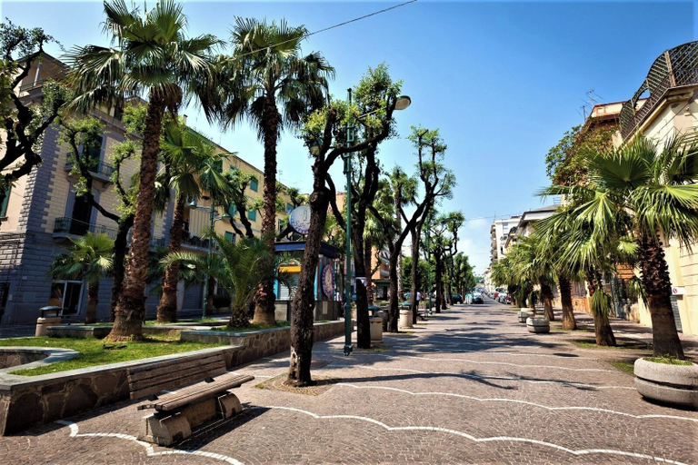 Exterior 5, La Casa di Joy, Napoli
