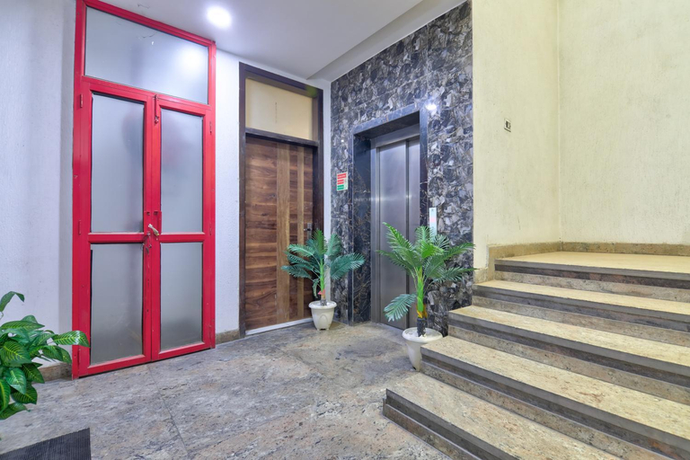 5, Hotel Twamev Peeragarhi, Delhi