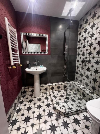 Bathroom 3, Hotel Kalanga, Tbilisi