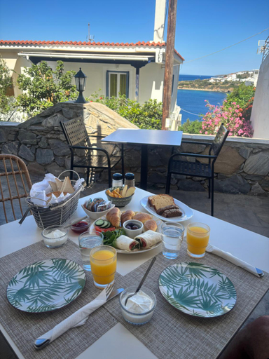Food & Drinks 5, Villa Fiamegou Andros, South Aegean