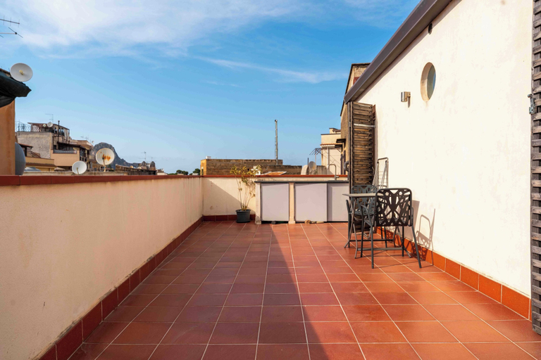 Others 3, Solemar Sicilia - Casa Ernesto, Palermo