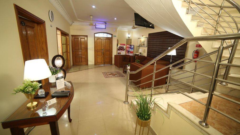 Others 4, World Inn Karachi, Karachi