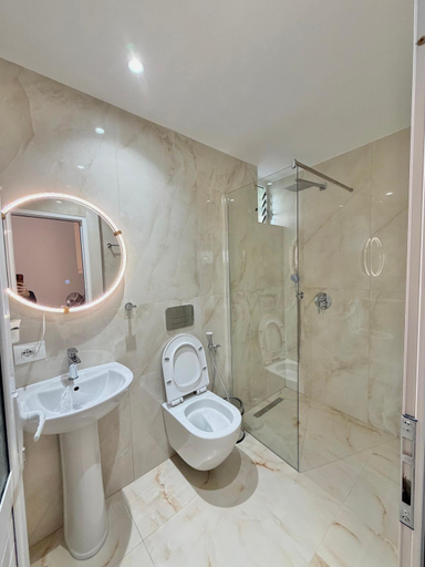 Bathroom 3, Xhibo Apartments Sarande, Sarandës