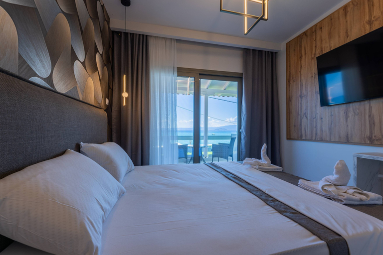 Room 5, Pefko Azure, Central Macedonia