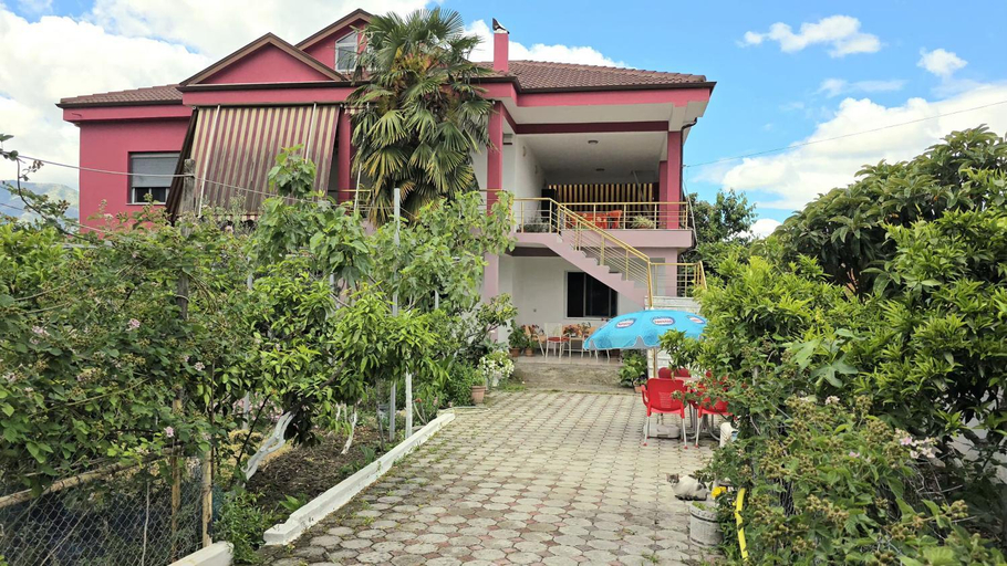 Exterior & Views, Guest house Sherifi, Beratit