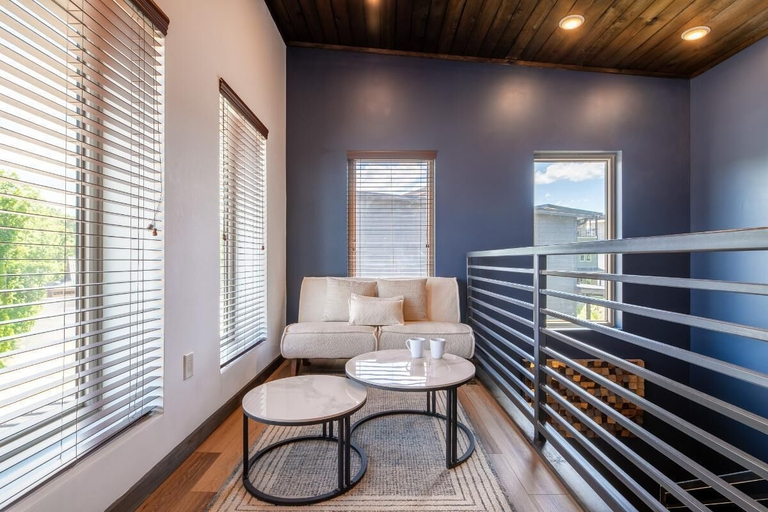 Interior 4, Smoky Mountain Sapphire, Sevier