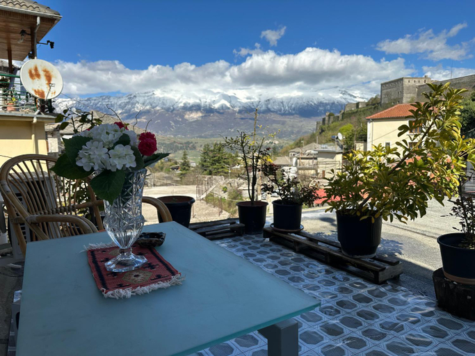 Others 3, Manga guesthouse, Gjirokastrës
