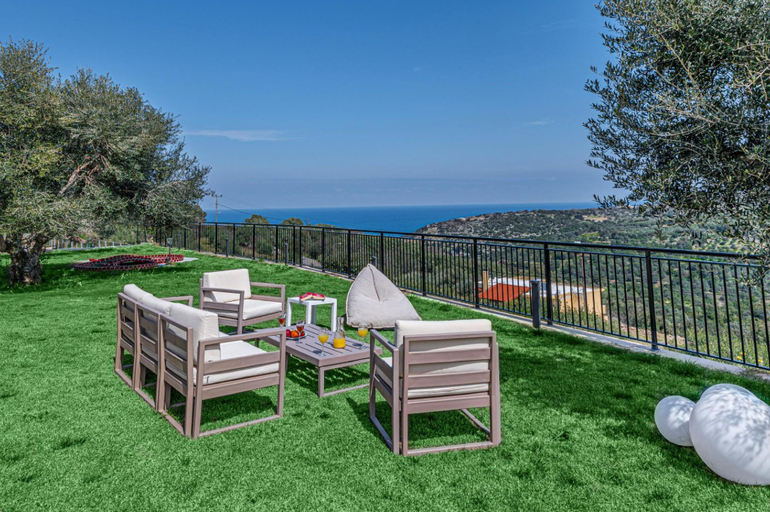 4, Luxury Villa Oasis, 11 bedrooms with Heated Pool, Crete