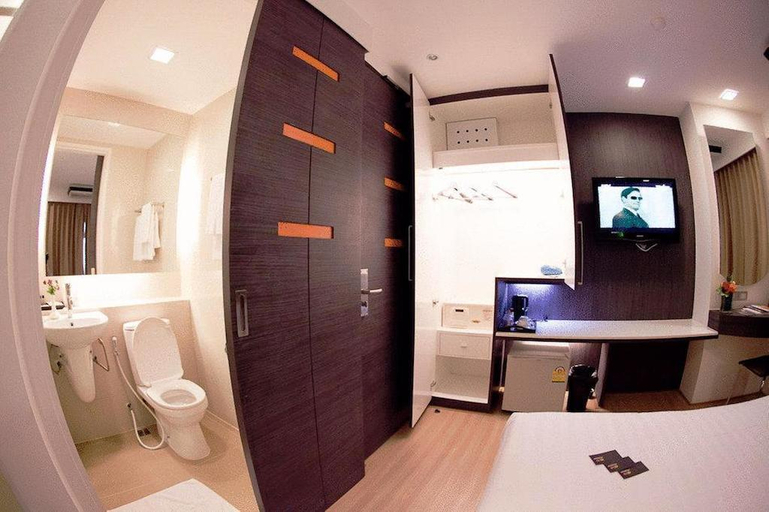 Bathroom 4, Orion Rooms Sukhumvit 11, Wattana